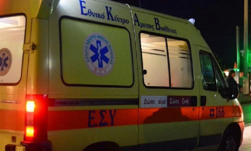 Αυτοκίνητο εξετράπη της πορείας του στον Άγιο Στέφανο-Απεγκλωβίστηκε τραυματισμένος ο οδηγός